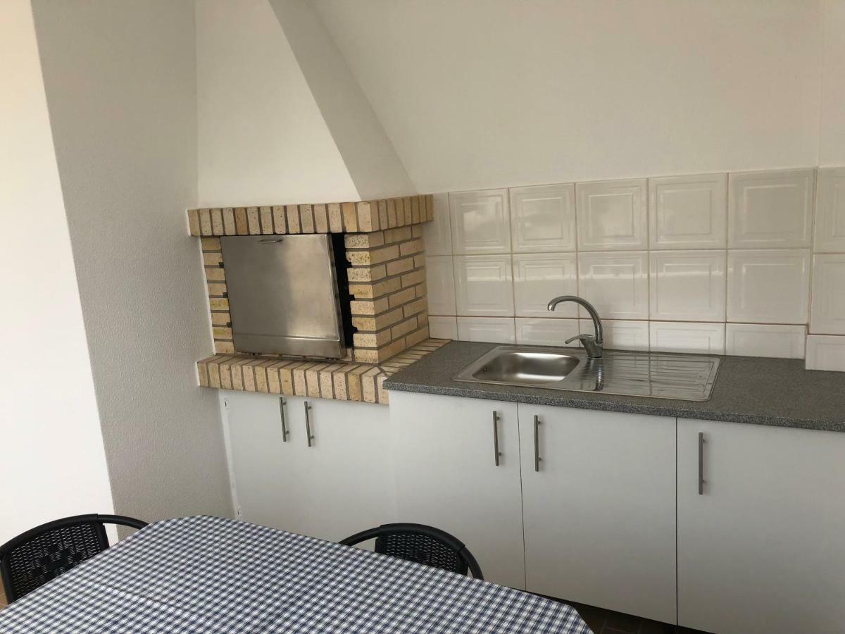 Olinda'S 2 Bedroom Apartment Lagos Exterior photo